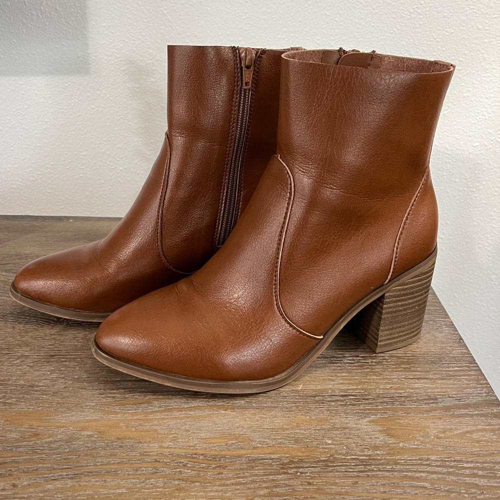 Universal Thread Brown Leather Booties